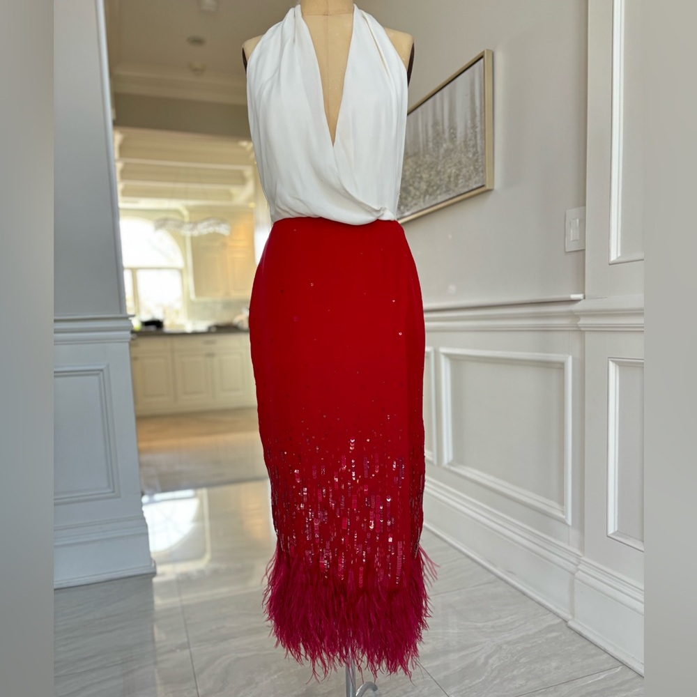 NWOT Oscar De La Renta Halter Top Elegant silk Red Sequin Dress with feathers